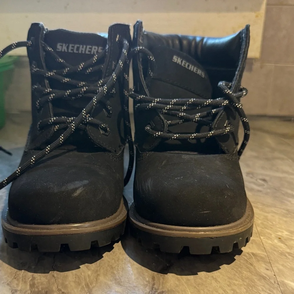 Skechers Black Mecca  bunkhouse Lace-Up kids Boot size 1 US